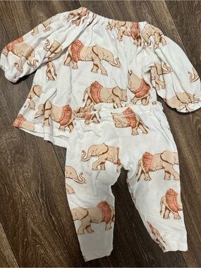 Milkbarn cream set with pink elephant print